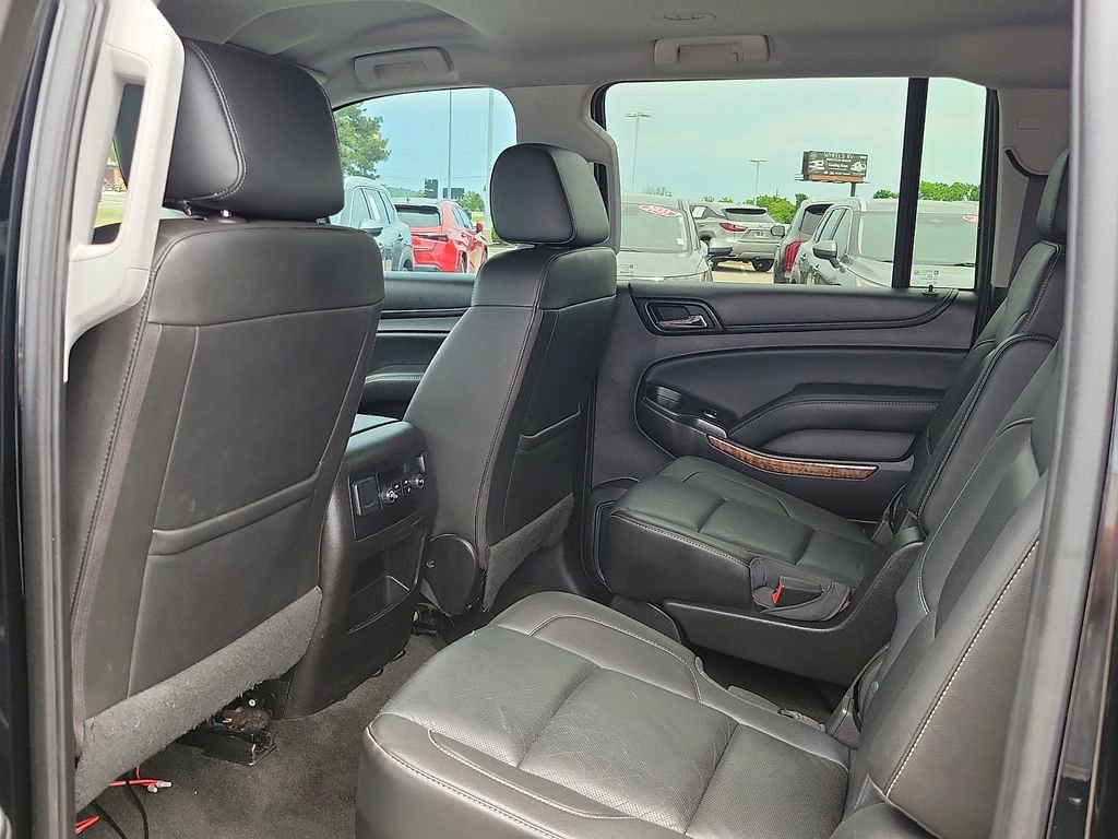 Used 2017 Chevrolet Suburban Premier RWD image 10
