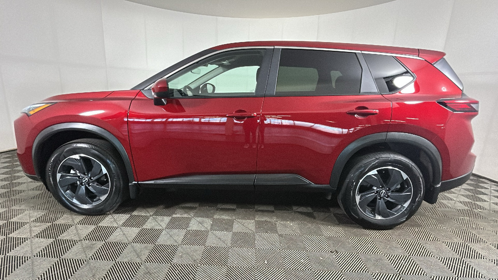 Certified 2026 Nissan Rogue SV AWD/4WD image 7
