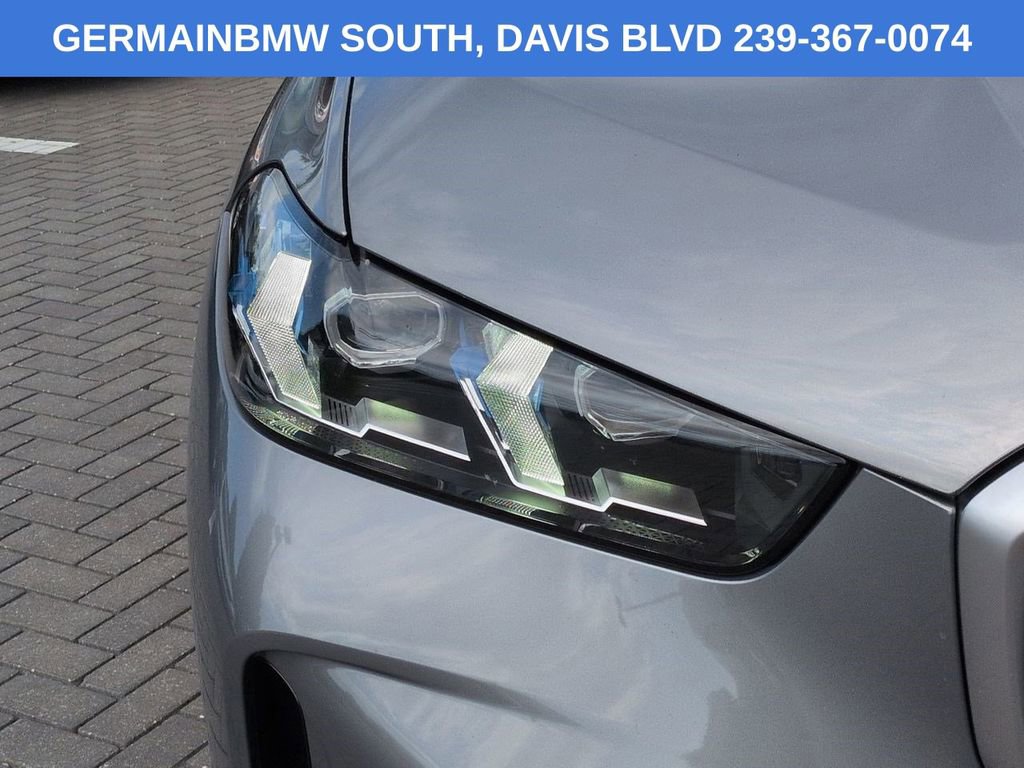 Certified 2025 BMW X5 sDrive40i w/ Climate Comfort Package RWD image 11