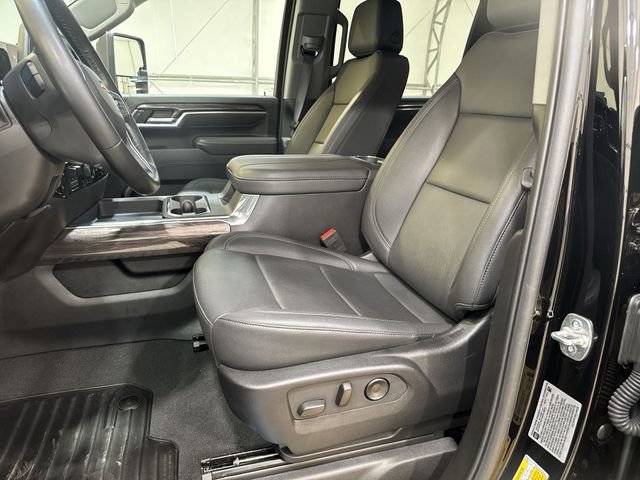 Used 2025 Chevrolet Silverado 2500 LTZ w/ LTZ Convenience Package image 19