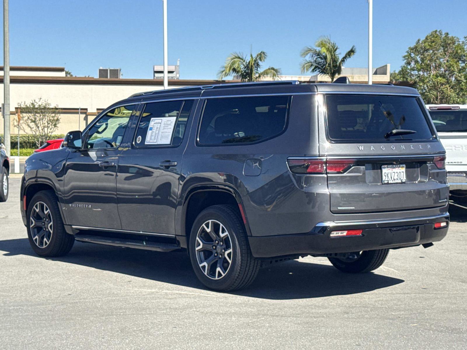 Used 2023 Jeep Wagoneer L Series III w/ Preferred Equipment Group image 7