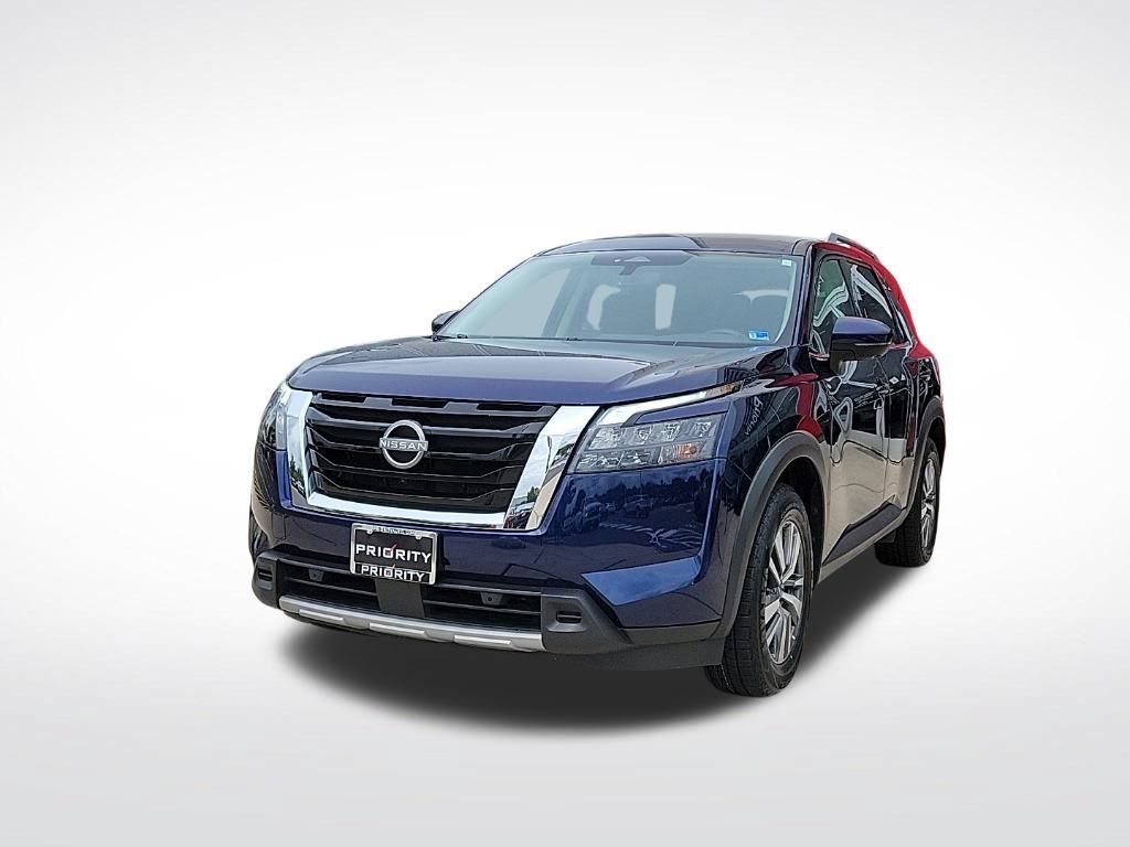 Used 2025 Nissan Pathfinder SL AWD/4WD image 4