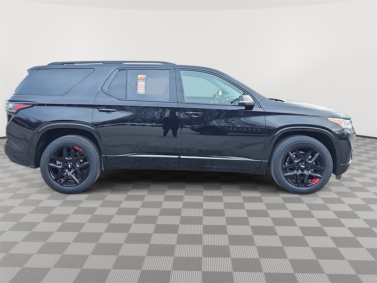 Used 2021 Chevrolet Traverse Premier w/ Redline Edition image 4