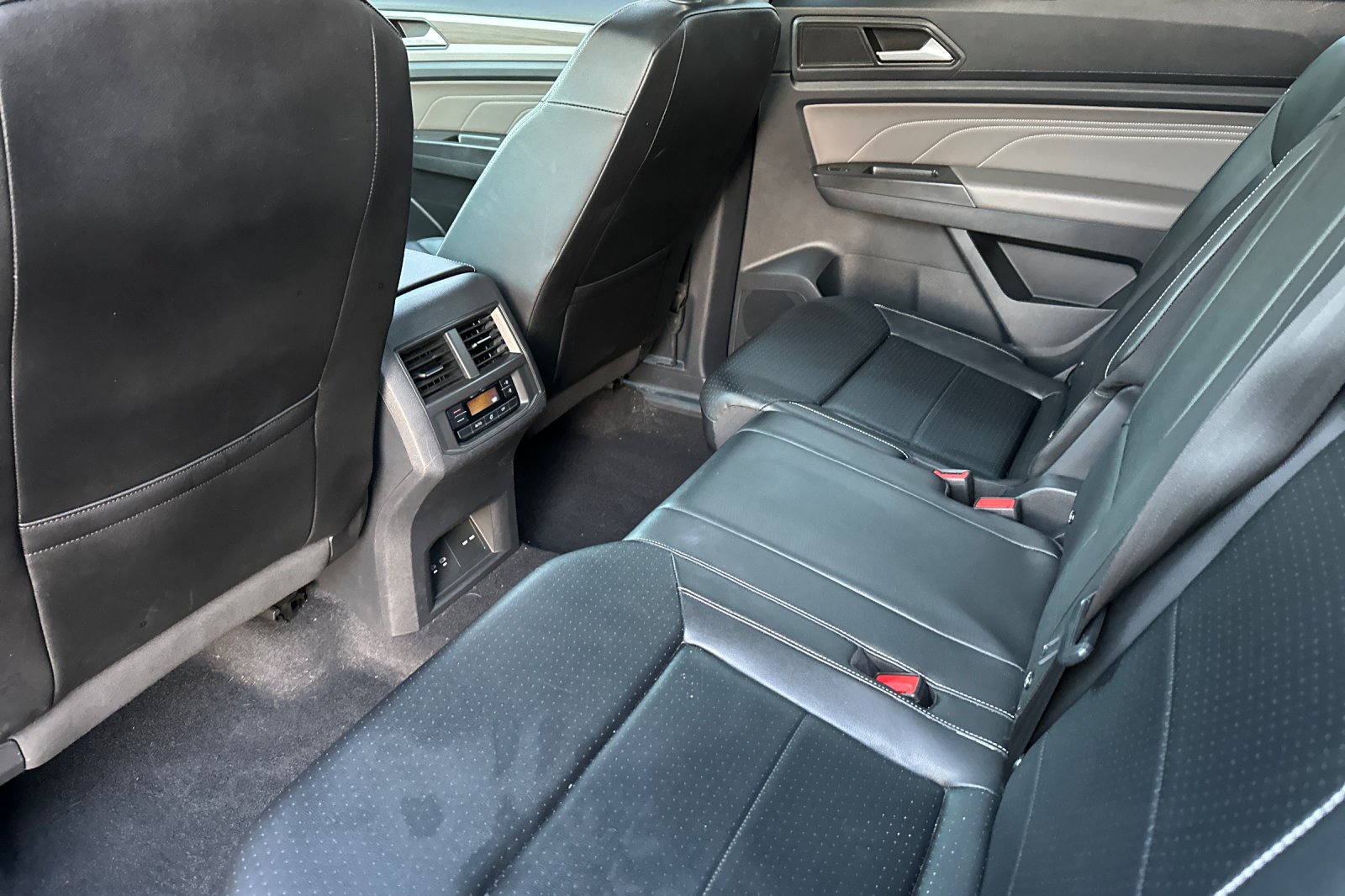 Used 2022 Volkswagen Atlas SEL image 12