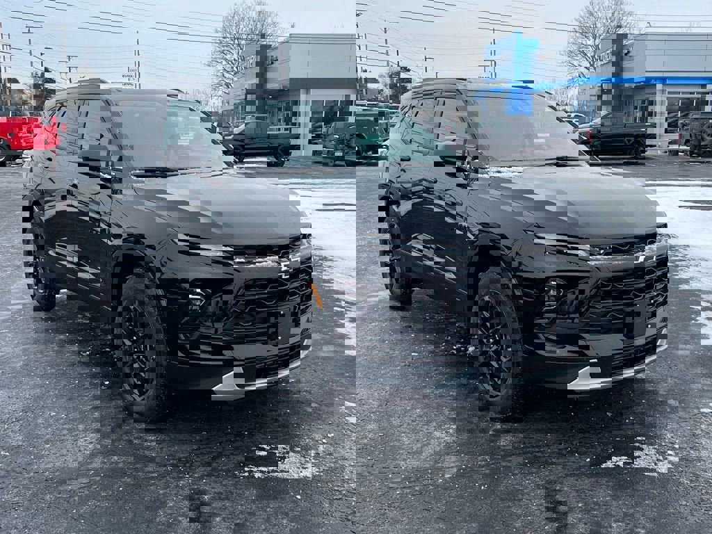 New 2025 Chevrolet Blazer LT w/ Midnight/Sport Edition