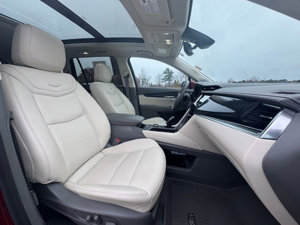 Certified 2024 Cadillac XT6 Premium Luxury w/ Technology Package image 33