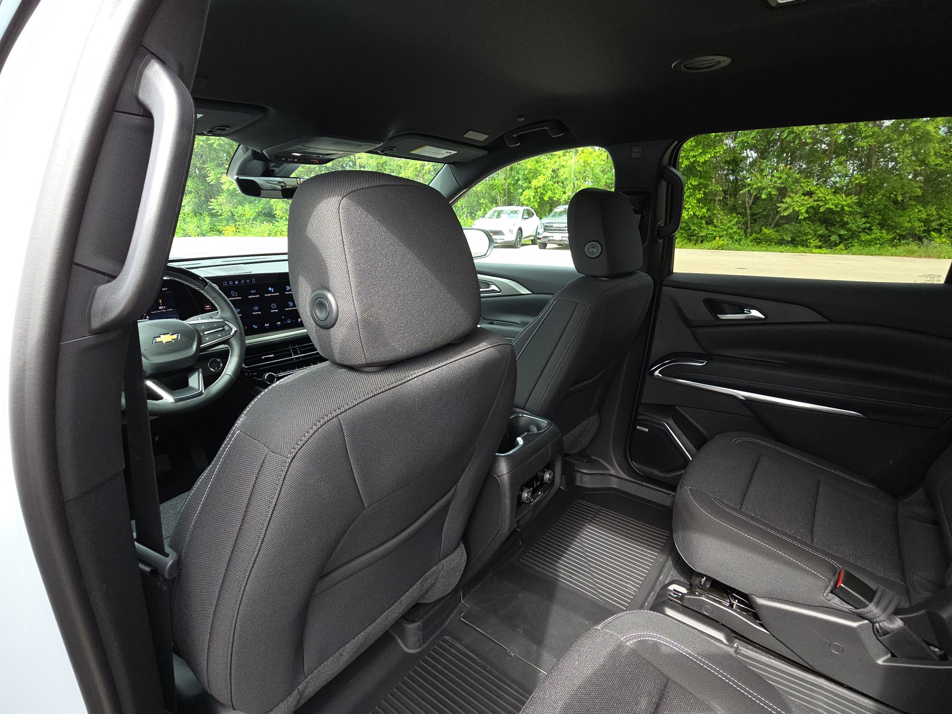 New 2026 Chevrolet Traverse LT w/ Enhanced Driving Package FWD image 27