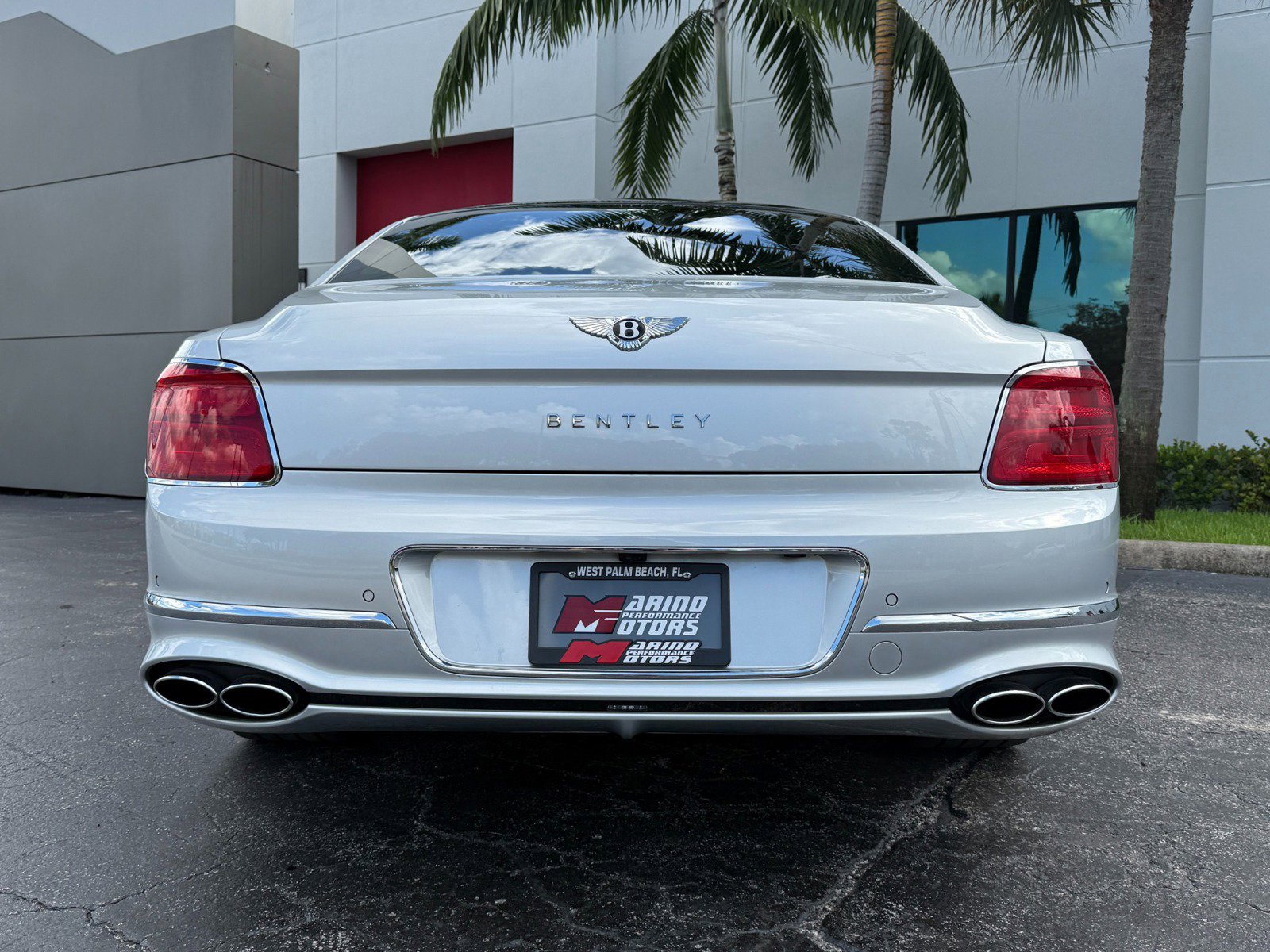 Used 2022 Bentley Flying Spur W12 image 16