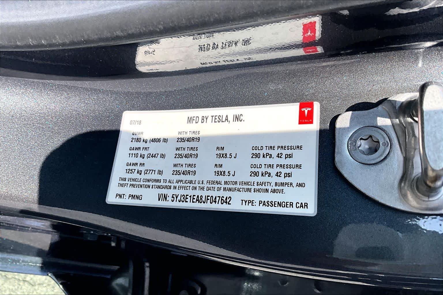 Used 2018 Tesla Model 3 Long Range RWD image 36