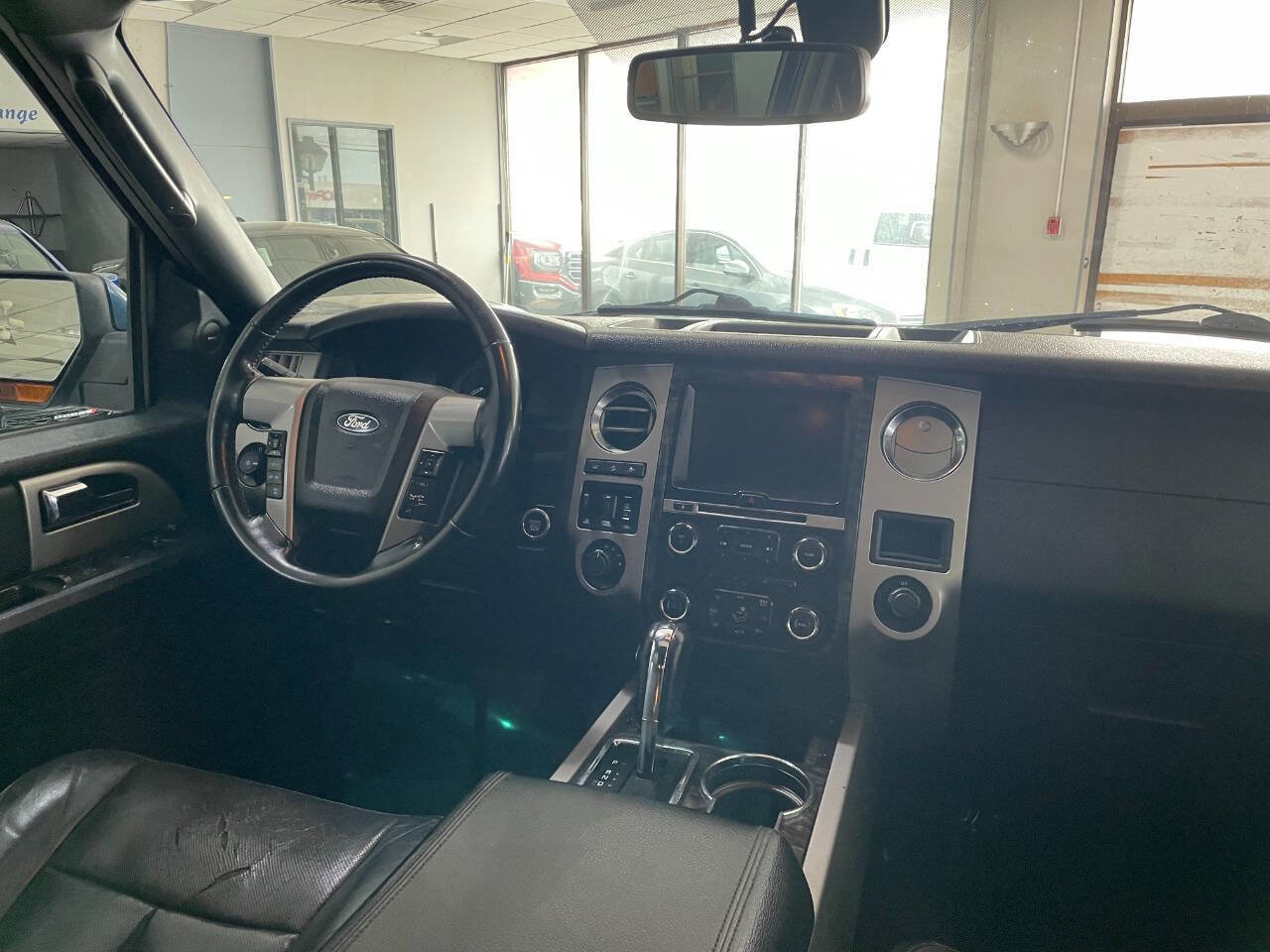 Used 2015 Ford Expedition Limited w/ Equipment Group 301A AWD/4WD image 32