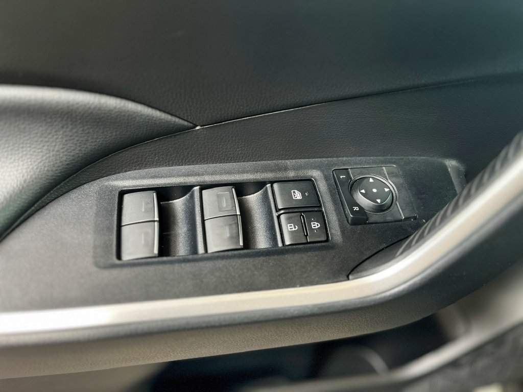 Used 2022 Toyota RAV4 SE w/ Convenience Package AWD/4WD image 77
