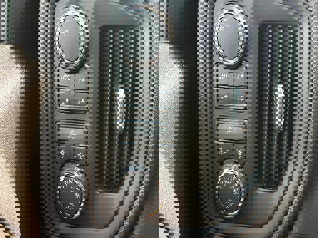 Used 2021 Chevrolet Silverado 1500 Custom Trail Boss w/ LPO, Dark Essentials Package image 17