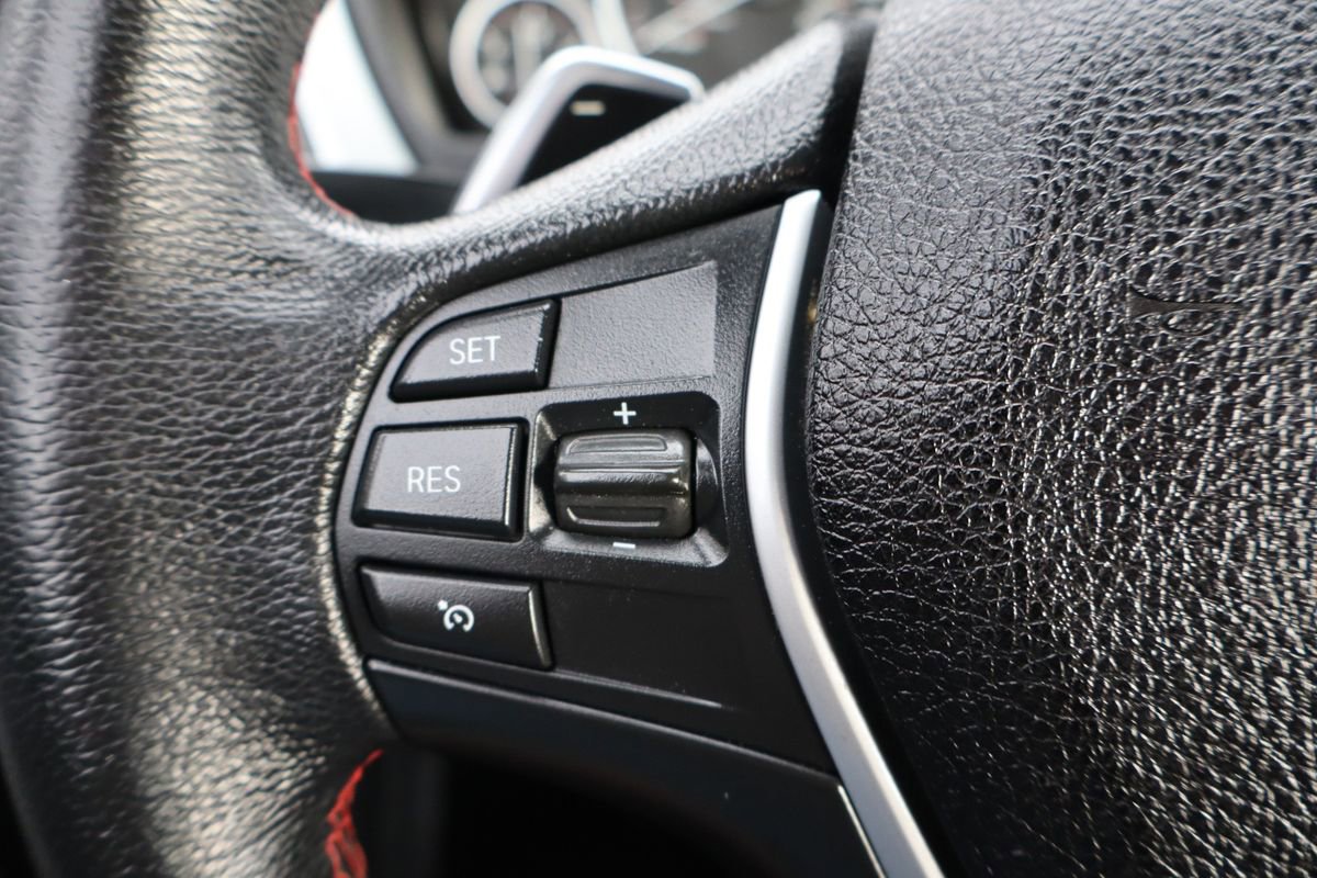 Used 2018 BMW 330i Sedan image 29