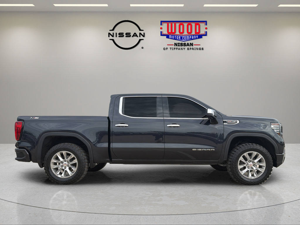 Used 2022 GMC Sierra 1500 SLT w/ SLT Premium Plus Package AWD/4WD image 2