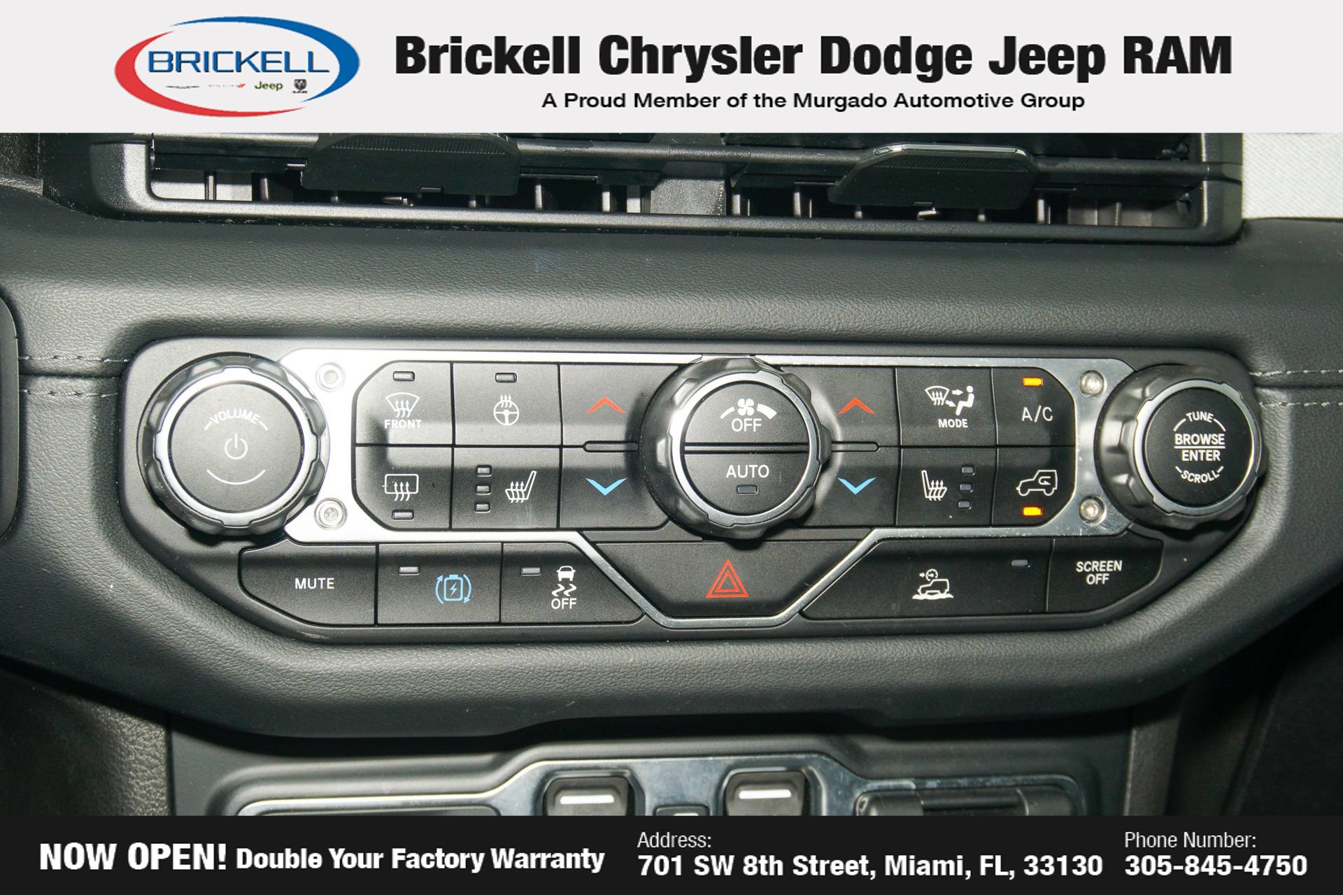 Used 2024 Jeep Wrangler Unlimited Sahara AWD/4WD image 23