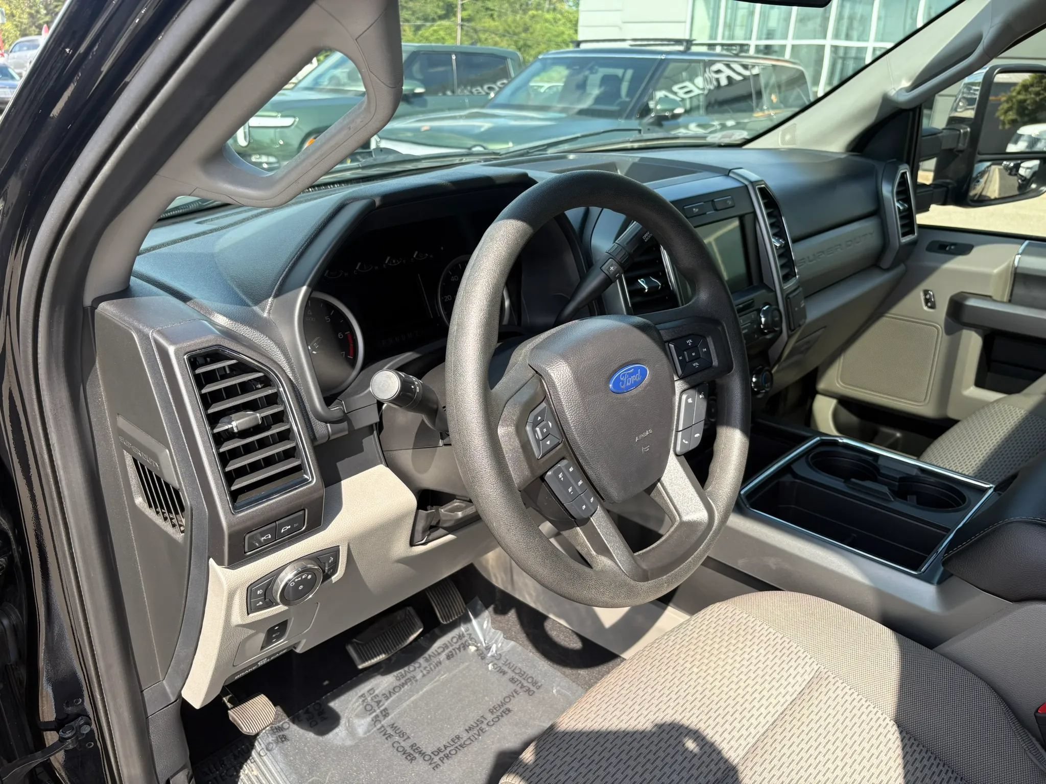 Used 2021 Ford F250 XLT w/ XLT Premium Package AWD/4WD image 8