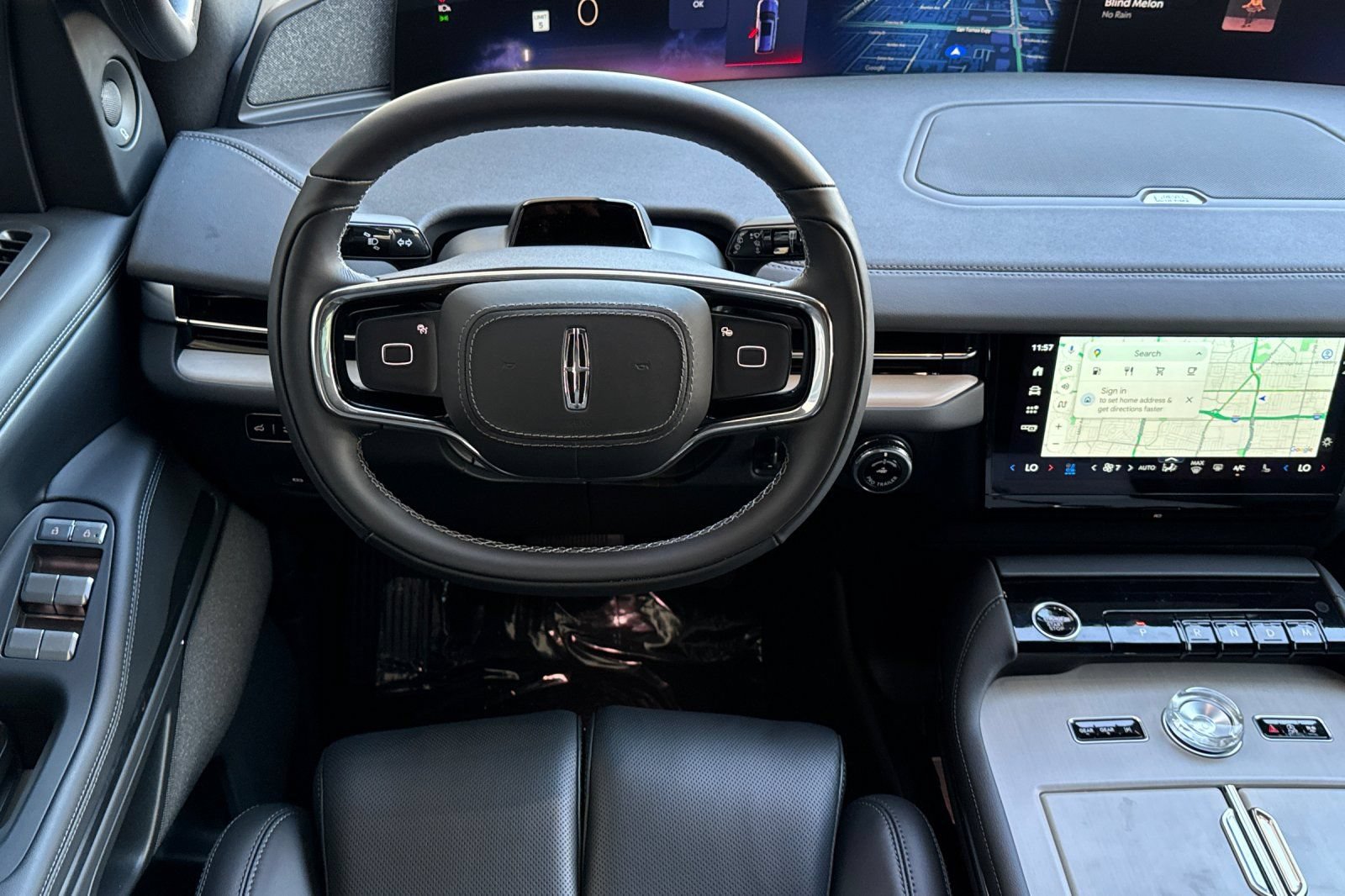 New 2025 Lincoln Navigator Reserve w/ Jet Appearance Package AWD/4WD image 12