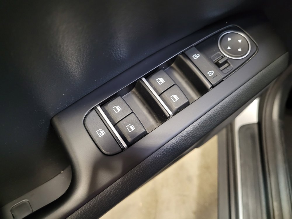 Used 2023 Kia Soul LX w/ LX Technology Package image 32