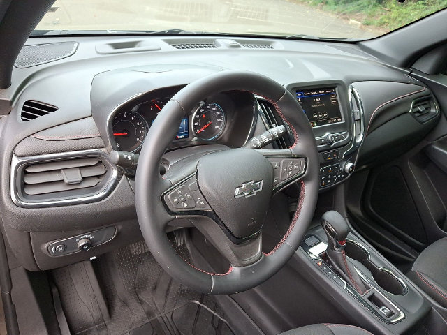 Used 2023 Chevrolet Equinox RS AWD/4WD image 16