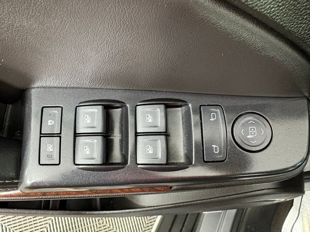 Used 2020 GMC Yukon SLE w/ SLE Value Package AWD/4WD image 16