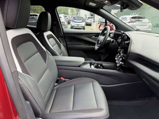 Used 2024 Chevrolet Blazer EV LT AWD/4WD image 12