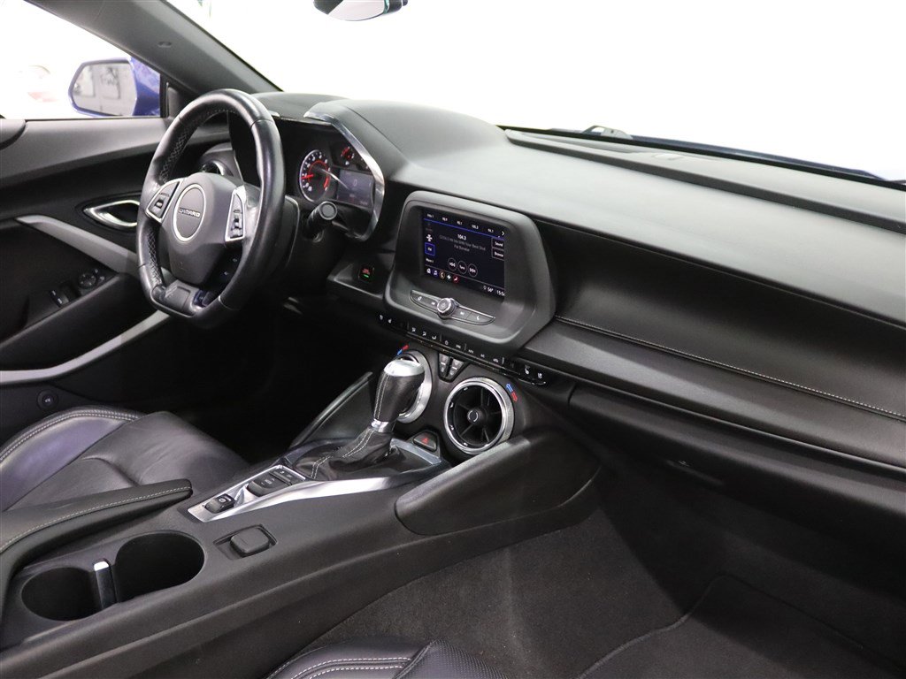 Used 2021 Chevrolet Camaro LT RWD image 14