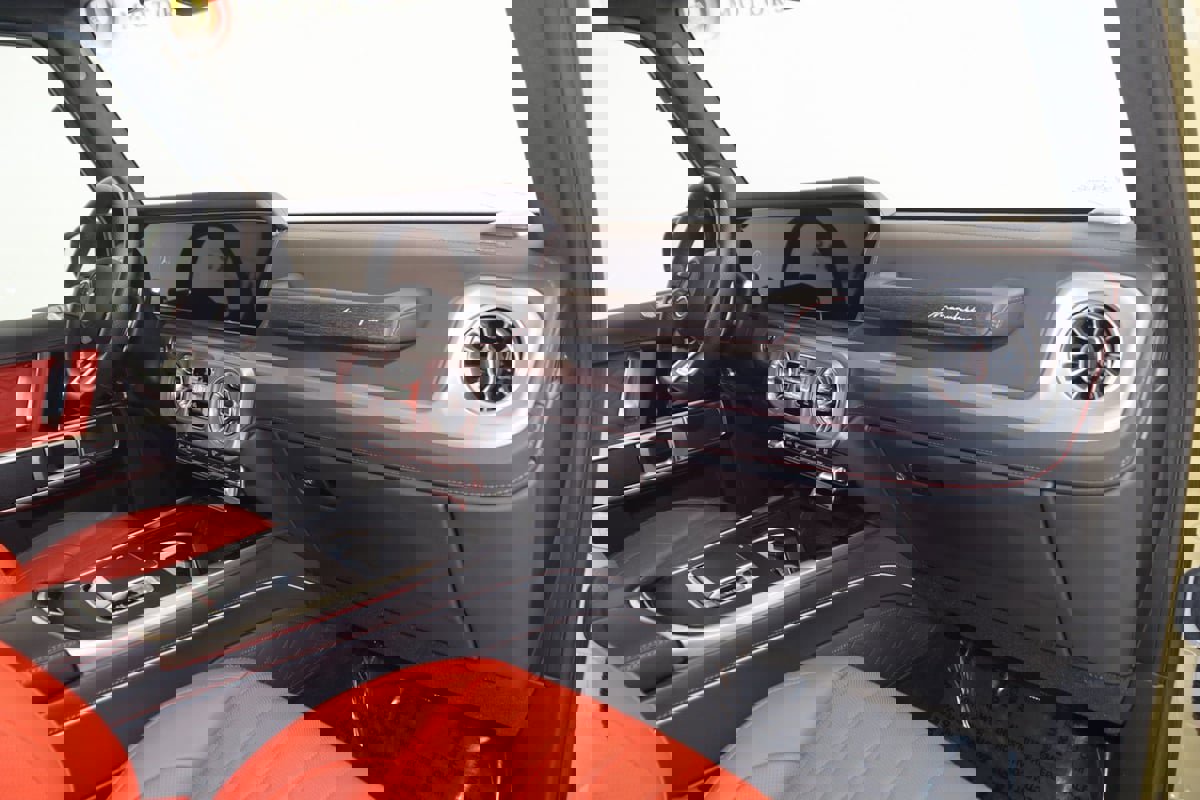 Used 2025 Mercedes-Benz G 63 AMG 4MATIC image 72