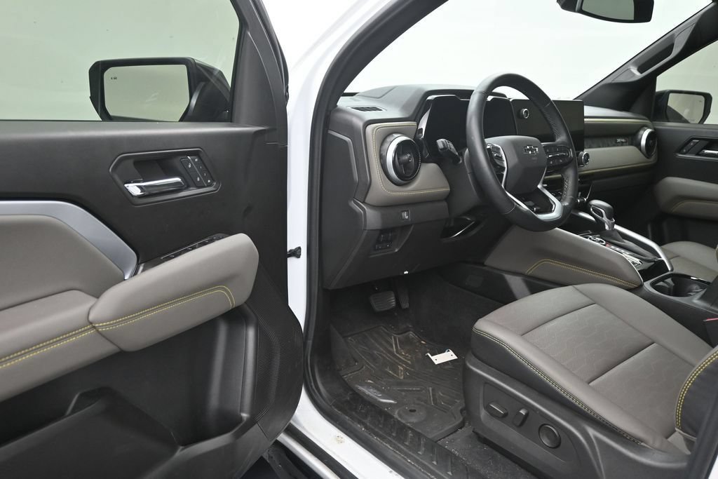 Used 2025 Chevrolet Colorado ZR2 AWD/4WD image 10