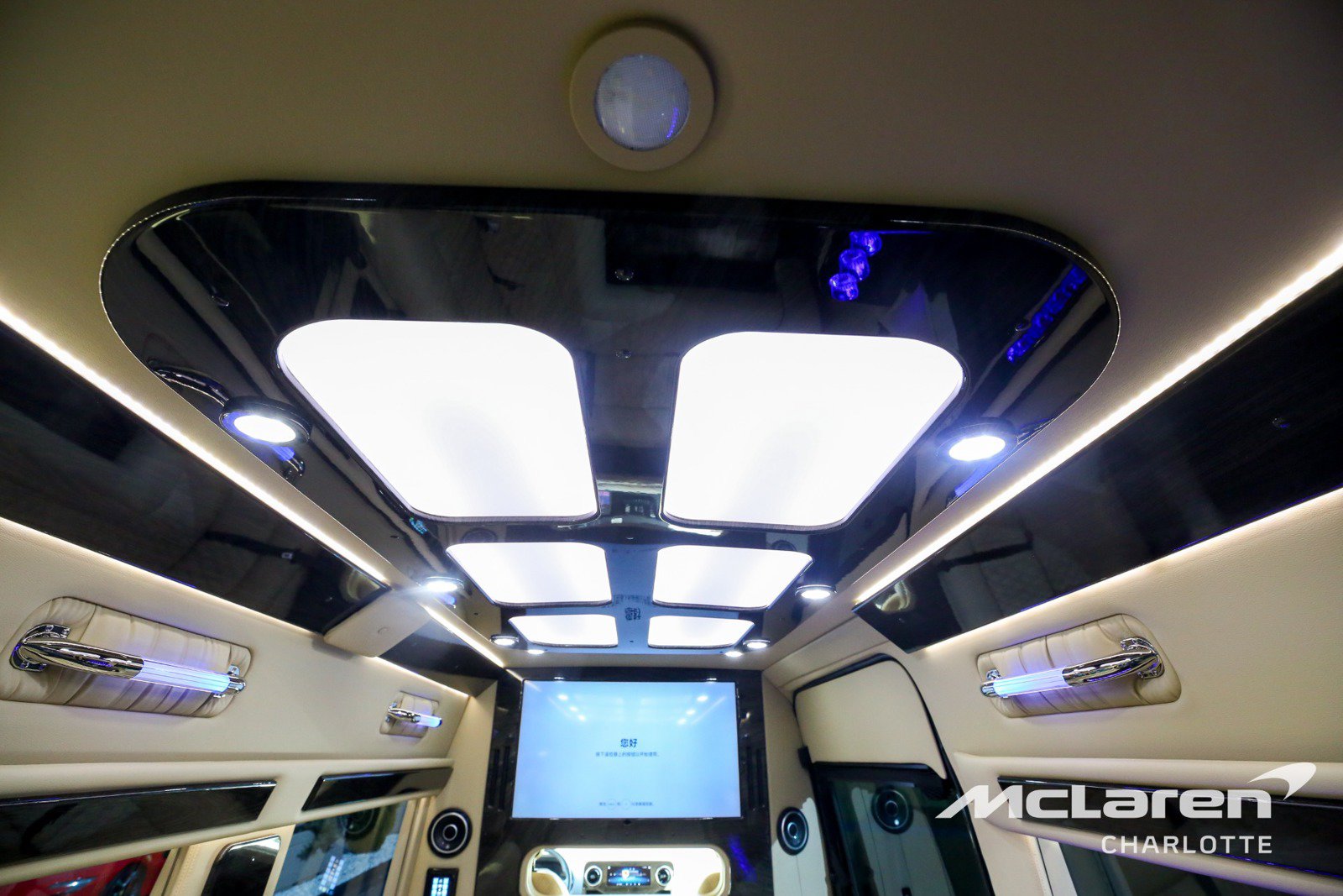 Used 2023 Mercedes-Benz Sprinter 3500 image 23