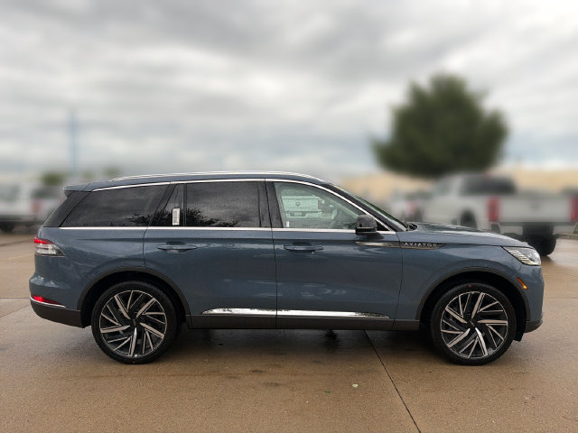 New 2026 Lincoln Aviator Reserve AWD/4WD image 4