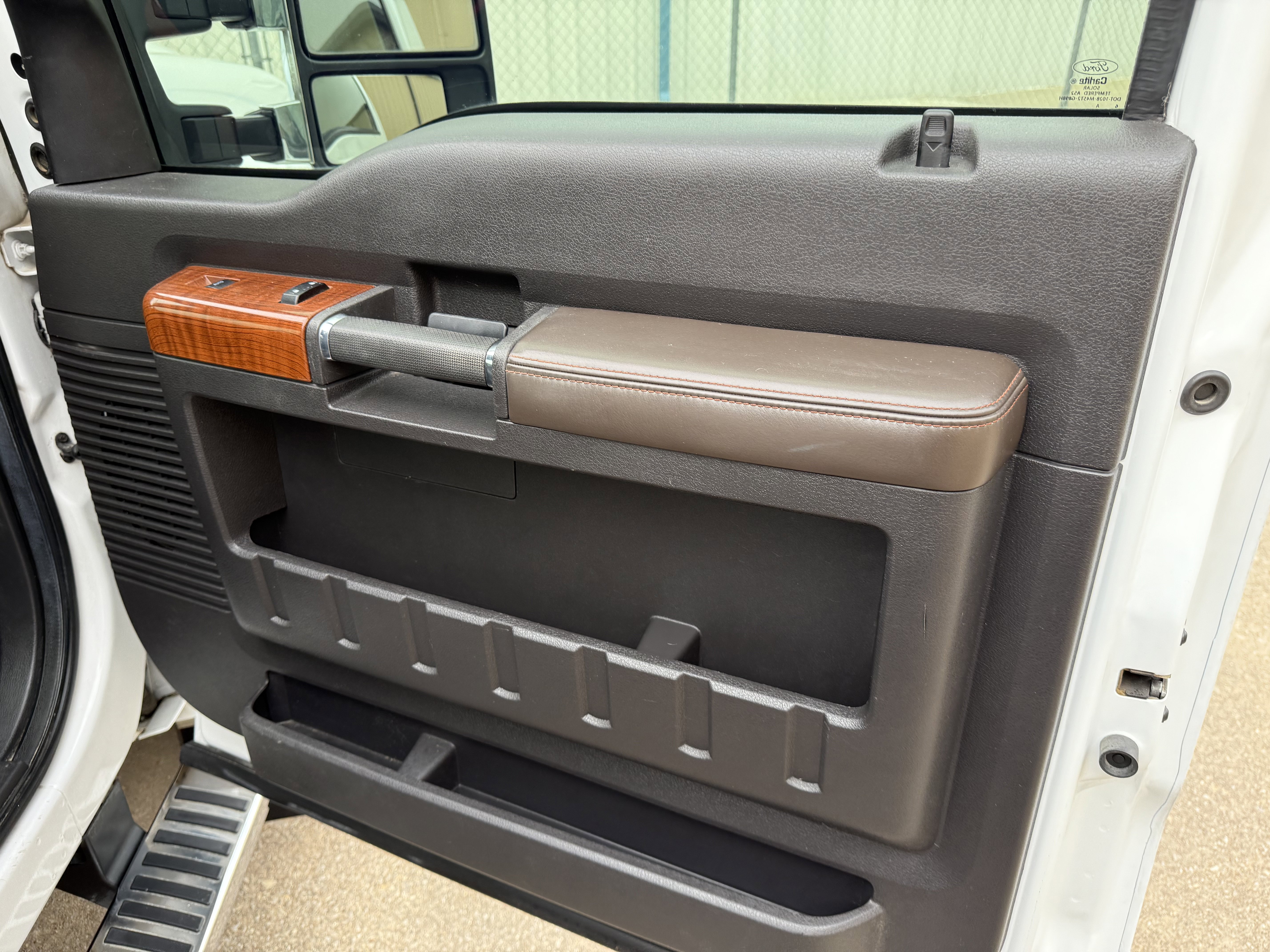 Used 2016 Ford F350 King Ranch w/ King Ranch w/Chrome Package image 24