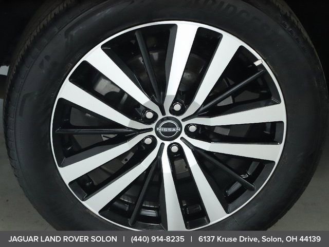 Used 2024 Nissan Pathfinder Platinum image 44