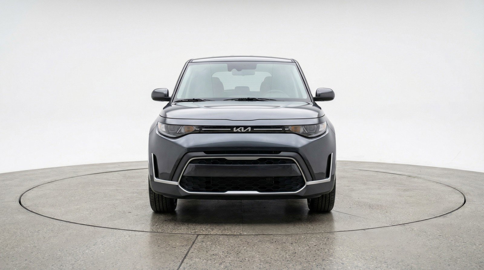 Used 2025 Kia Soul LX w/ LX Technology Package image 2