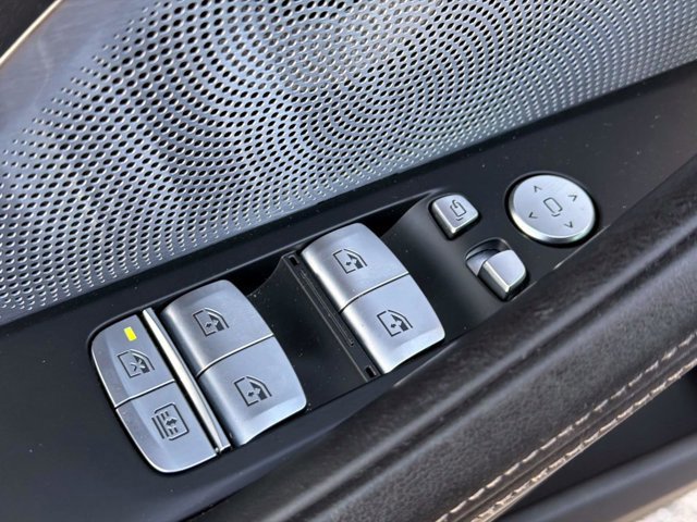 Used 2023 BMW ALPINA B8 xDrive Gran Coupe image 17