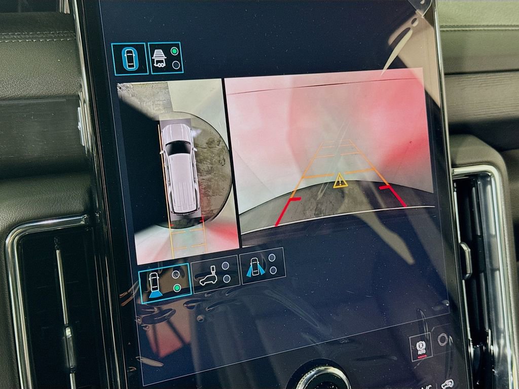 New 2026 GMC Yukon XL Denali w/ Sun & Power Step Package image 9