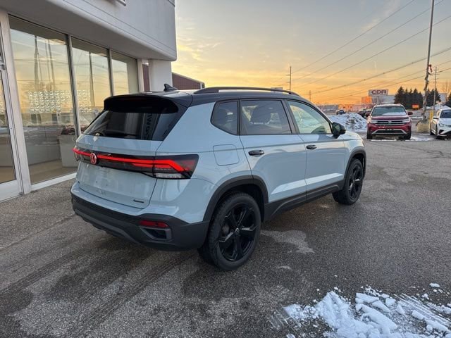 New 2026 Volkswagen Taos SE AWD/4WD image 5