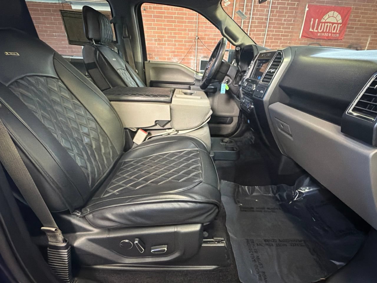 Used 2017 Ford F150 XLT w/ Equipment Group 302A Luxury AWD/4WD image 29