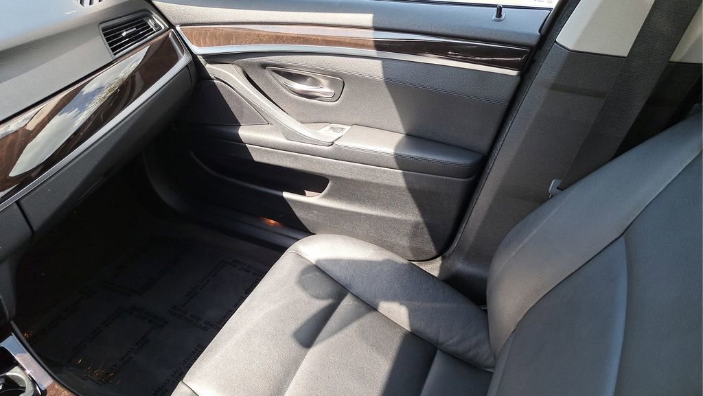 Used 2013 BMW 535i xDrive Sedan image 24