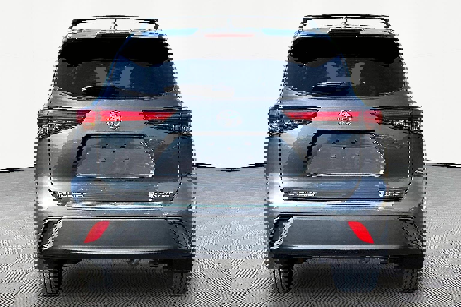 Used 2023 Toyota Highlander XLE image 5