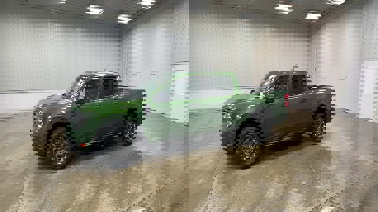New 2025 Ford Maverick XLT image 4