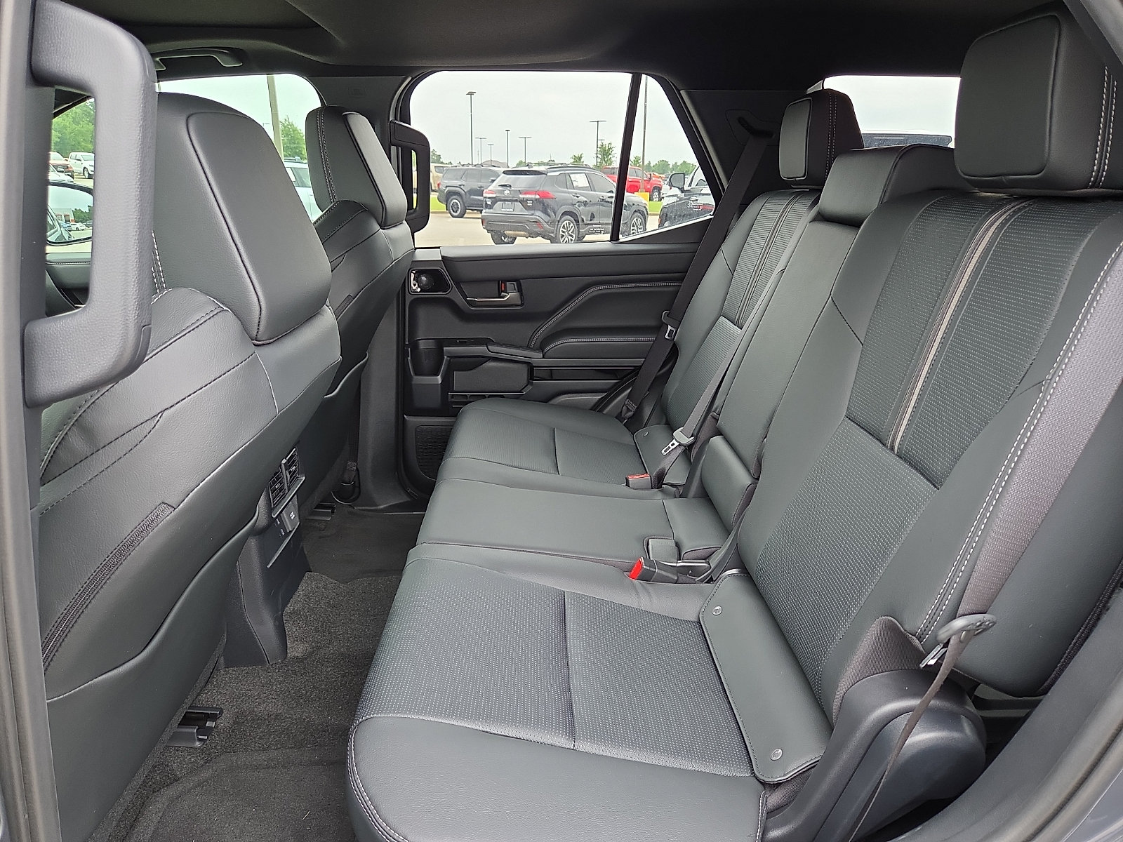 New 2026 Toyota 4Runner Limited AWD/4WD image 7