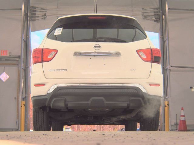 Used 2018 Nissan Pathfinder SV image 6