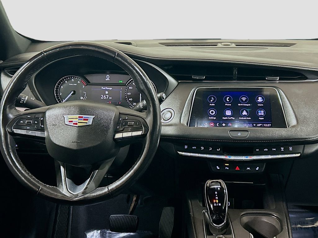 Used 2022 Cadillac XT4 Luxury w/ Cold Weather Package FWD image 19