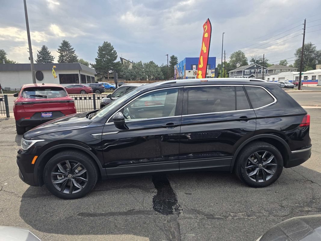 Used 2023 Volkswagen Tiguan SE AWD/4WD image 11