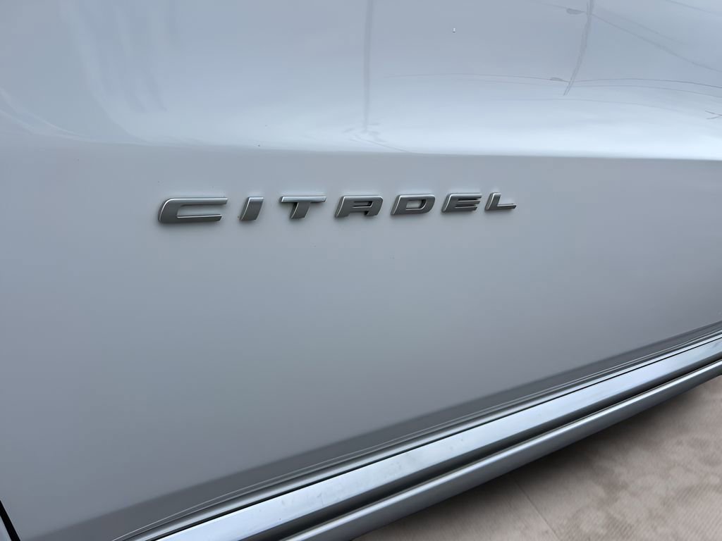 Used 2021 Dodge Durango Citadel w/ Premium Entertainment Group AWD/4WD image 7