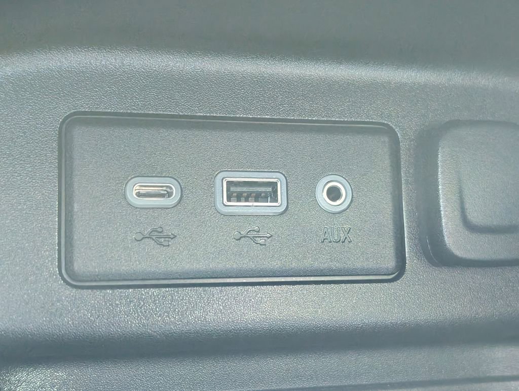 Used 2020 Chevrolet Equinox LT image 34