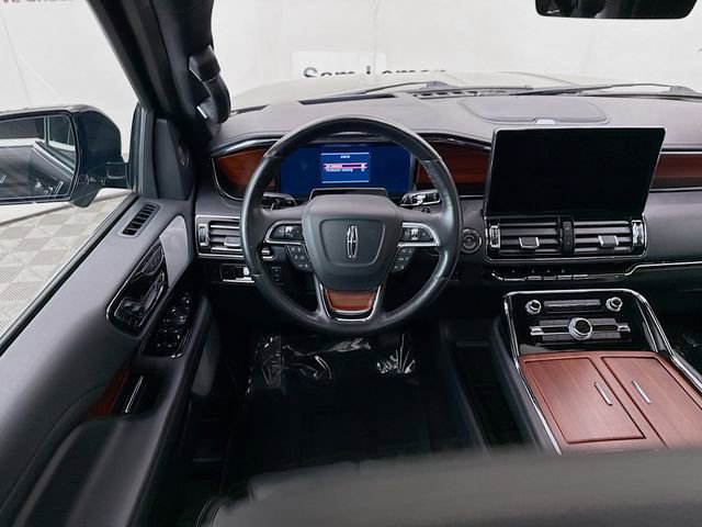 Used 2023 Lincoln Navigator L Reserve image 24
