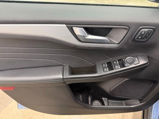 Used 2025 Ford Escape Platinum AWD/4WD image 15