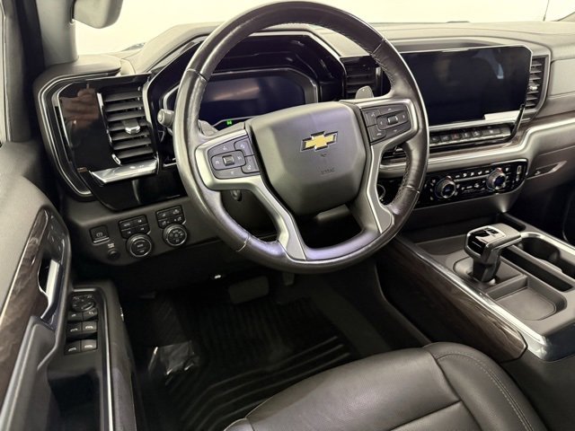 Used 2022 Chevrolet Silverado 1500 LTZ w/ Z71 Off-Road Package image 18