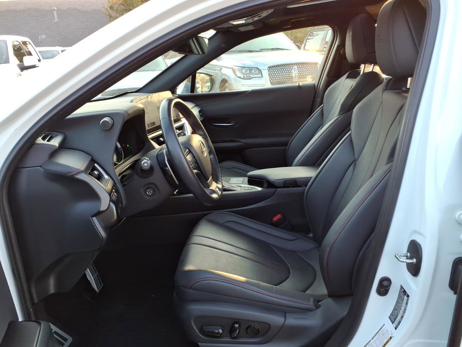 Used 2023 Lexus UX 250h F Sport image 13